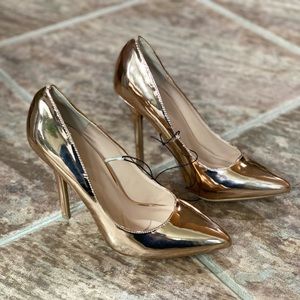 Sparkly shiny NWT women’s Rosegold stiletto high heel shoes